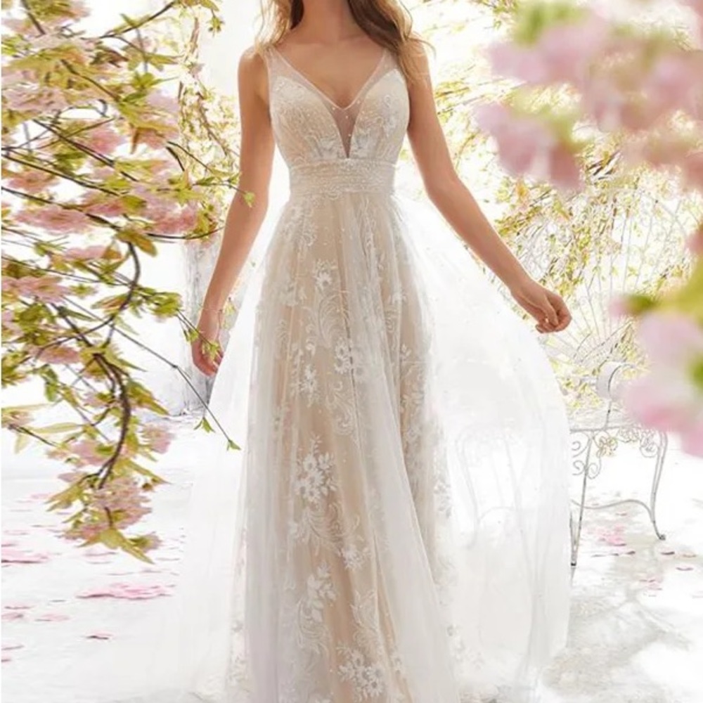 Wedding dress; size large